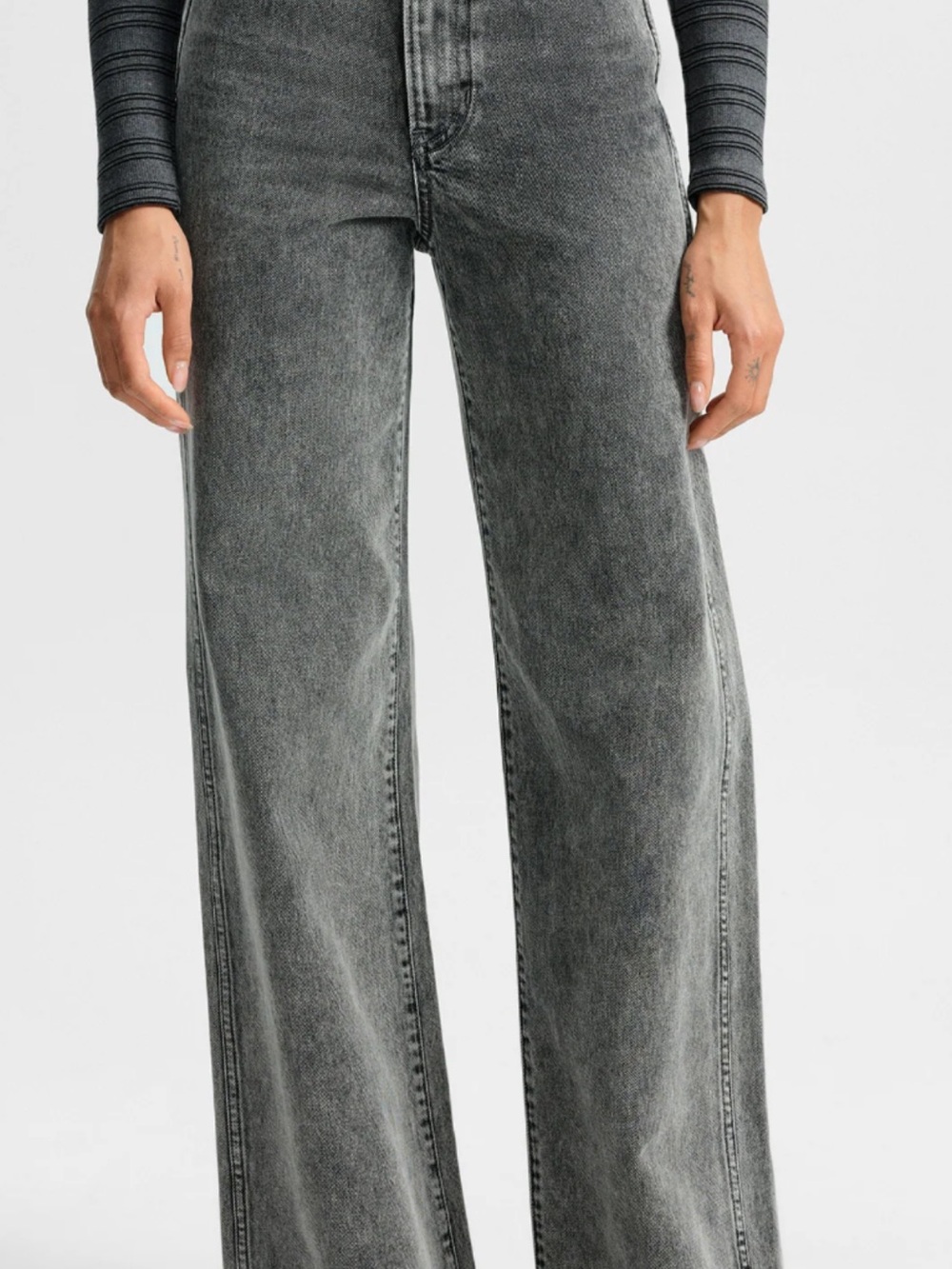 Wide Leg High-Rise Jeans - Gray